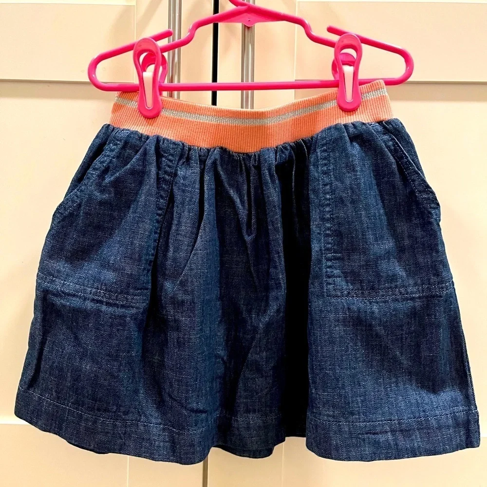 Gymboree Size S (5/6) girls denim skirt with elastic band, NWT
